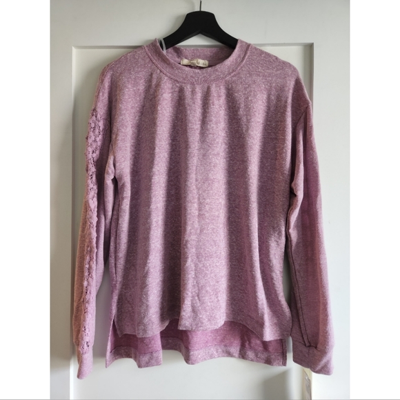 Rewind Tops - NWT Lavender lightweight sweater